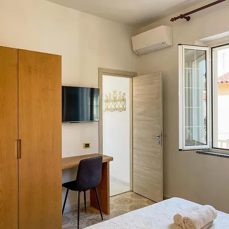 Homes - Nicoletta Vendégház 3*