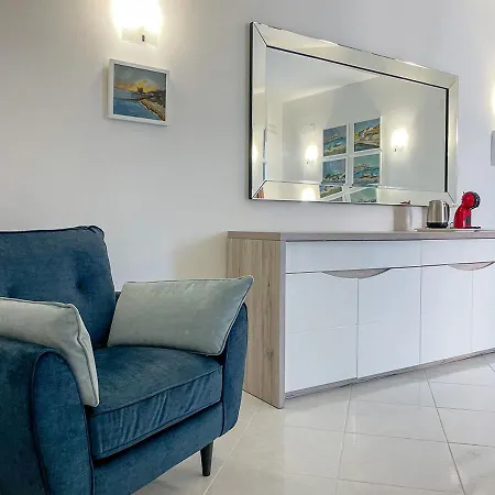 Homes - Nicoletta 3*